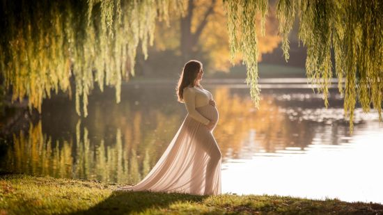 Discover Top Outdoor Maternity Photoshoot Locations UK